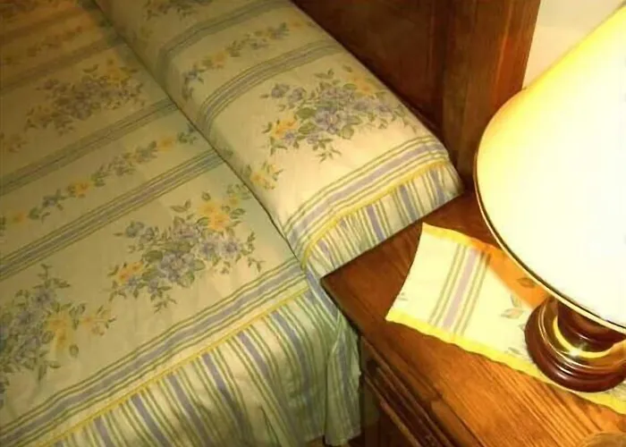 Hostal Las Coronas Sos del Rey Católico