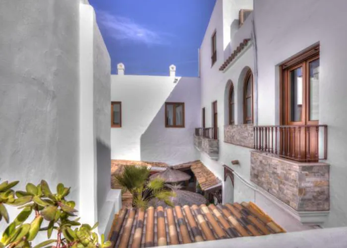 Hotel Almadrabeta