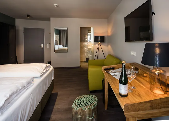 Hotel Goldene Traube - by Neugart Traben-Trarbach
