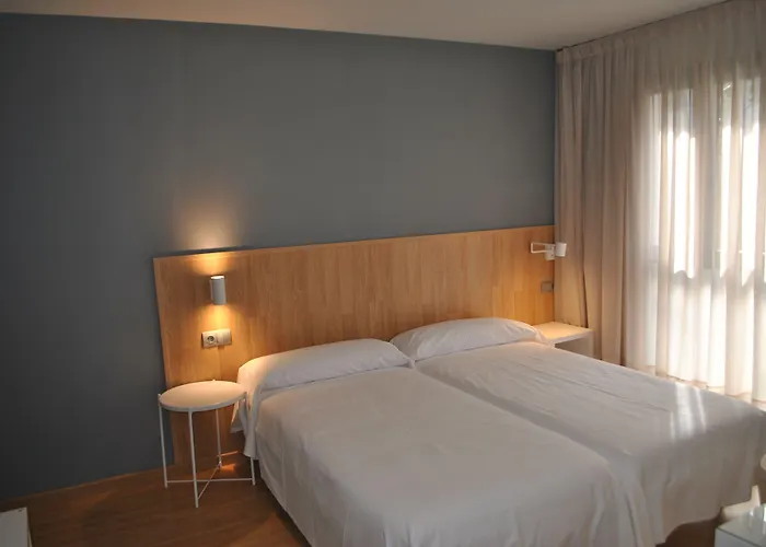Hostal Universitat Cervera 