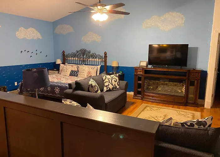 Anchor Inn Nsb Bed And Breakfast