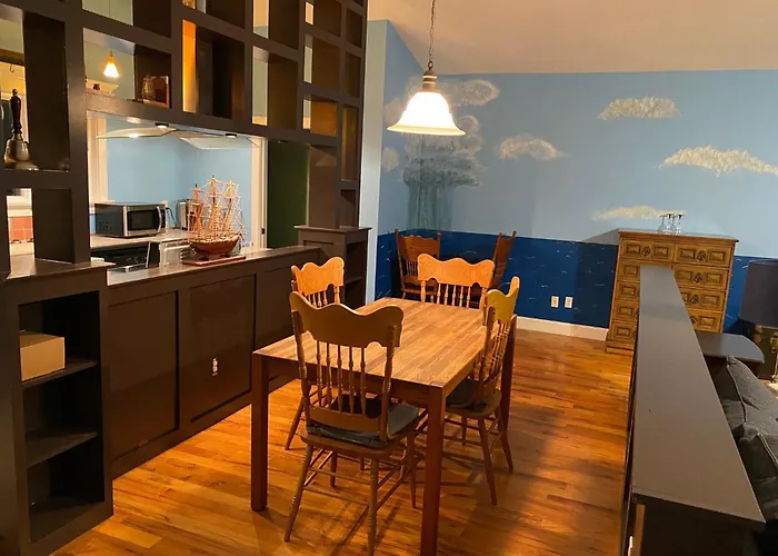 Anchor Inn Nsb Bed And Breakfast