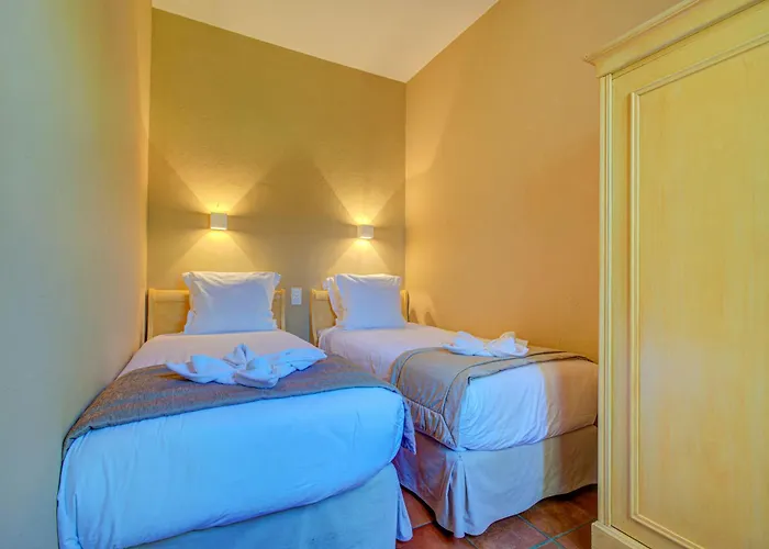 Hôtel de la Corniche San-Martino-di-Lota