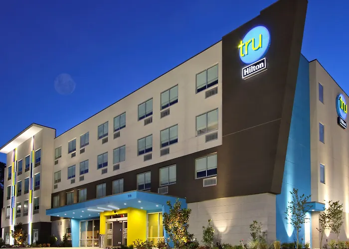 Tru By Hilton Lawrence