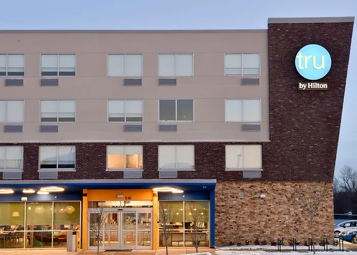 Tru By Hilton Lawrence Hotel