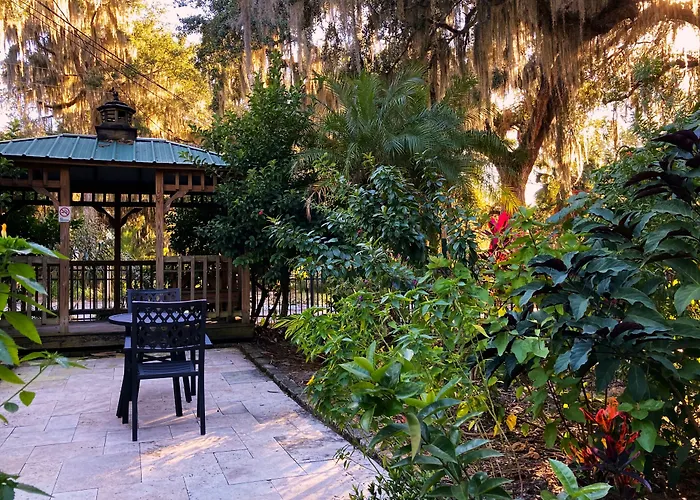 Crystal River Hotels