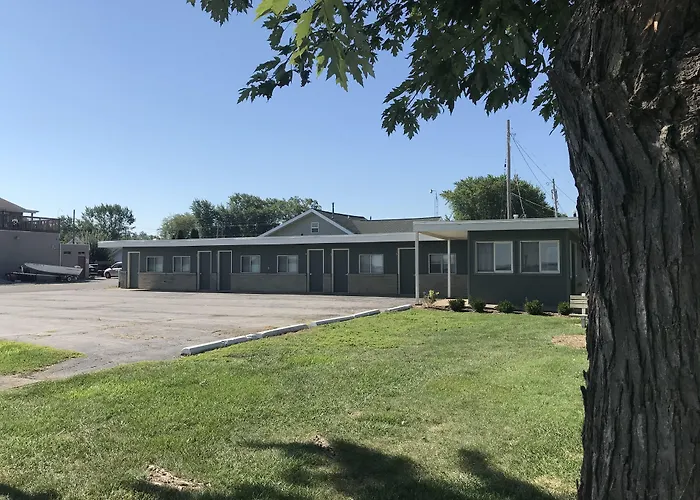 The Cedar Motel