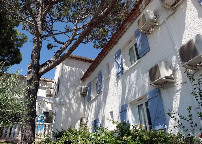 Le Sarac Hôtel Clermont-lʼHérault