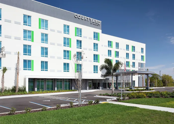 Courtyard By Marriott Winter Haven Hotel