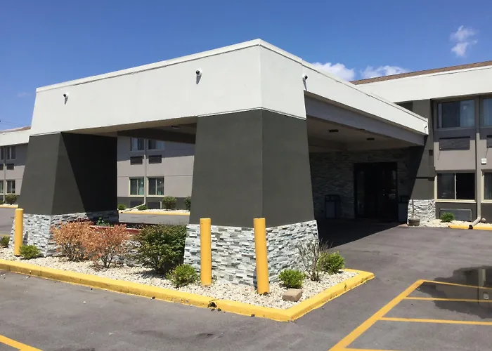 Super 8 By Wyndham South Holland