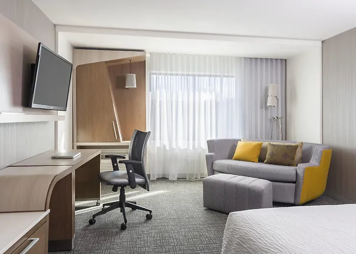 Courtyard By Marriott Bowie