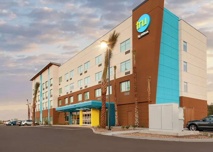 Tru By Hilton Gilbert