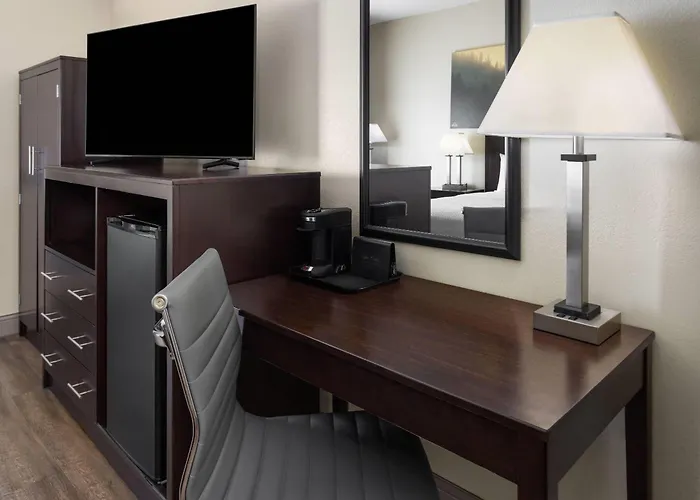 Days Inn By Wyndham Penn State State College