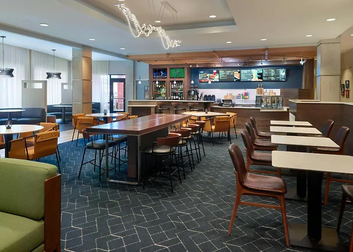 Courtyard By Marriott Carrollton Hotel