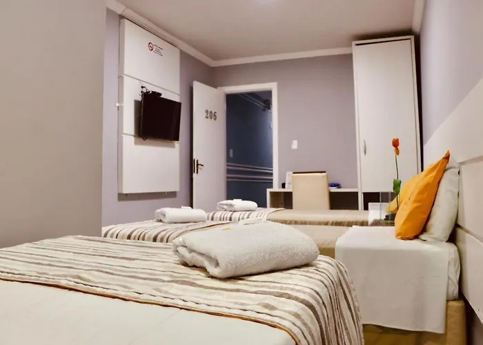 Serra Plaza Hotel