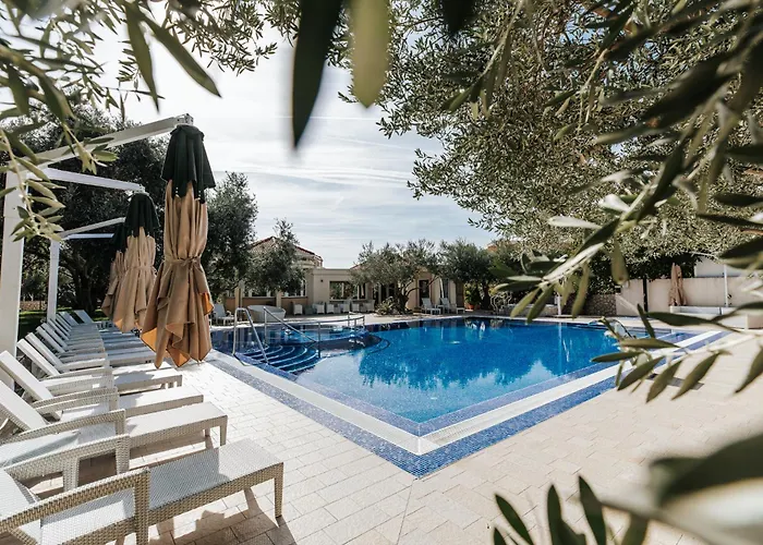 Resort Trcol Novalja