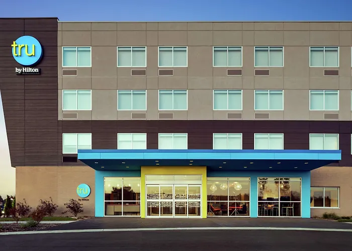 Tru By Hilton Milwaukee Brookfield Hotel Waukesha