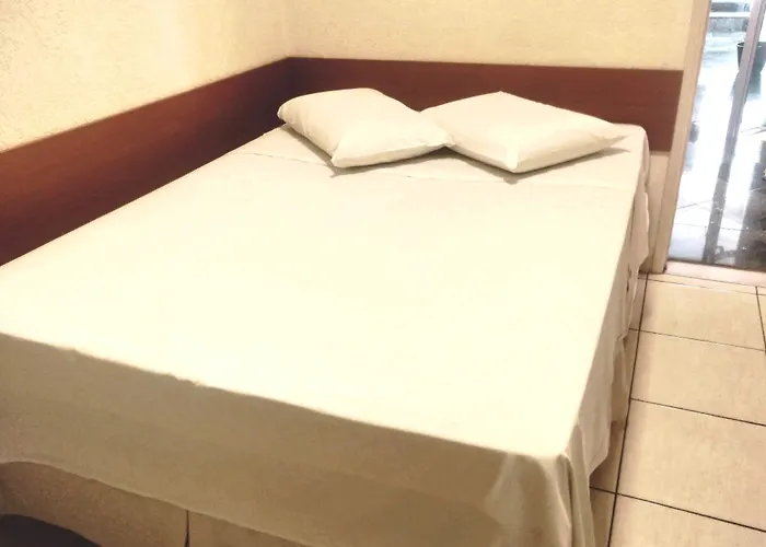 Lelis Hotel