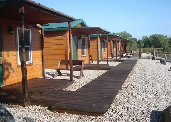 South Platte Cabins & Kennels