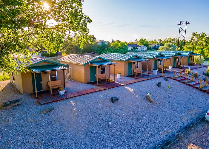South Platte Cabins & Kennels