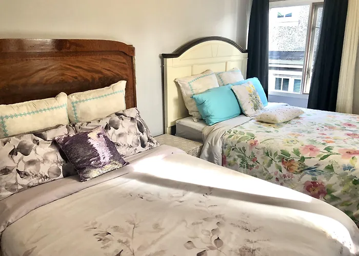 Bed and Breakfast The Sunshine House-Free Parking Vancouver