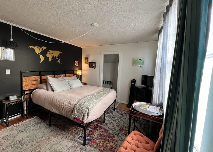 Starry Night Inn Seaside