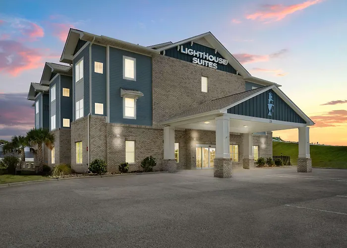 Lighthouse Suites - Best Western Signature Collection Emerald Isle