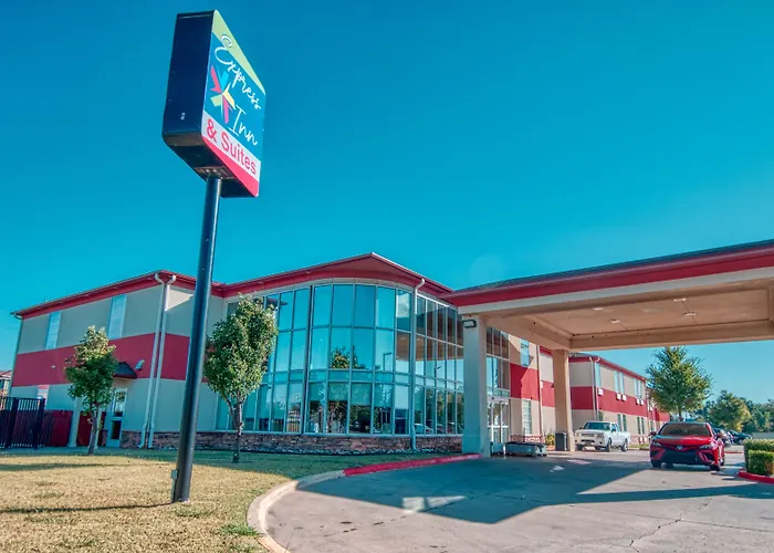 Express Inn & Suites