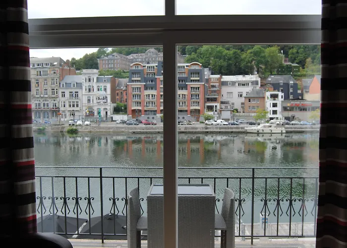 L'Inattendu "Sur La Croisette" Dinant Centre