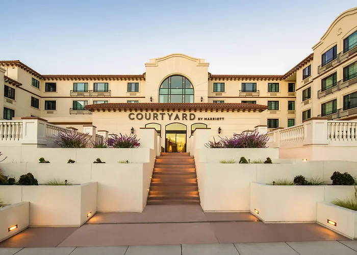 Courtyard By Marriott Santa Cruz