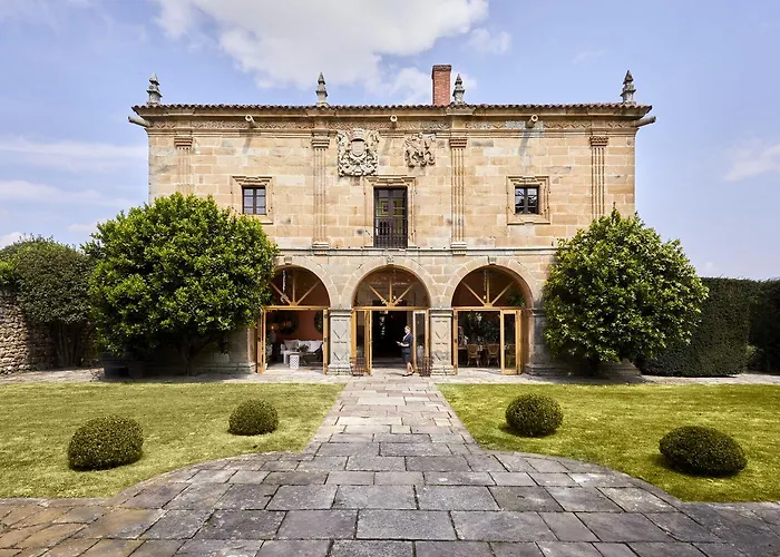 Helguera Palacio Boutique&Antique