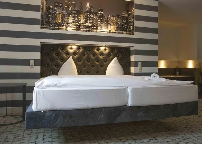 SL'otel im Parforcehaus Bernburg 
