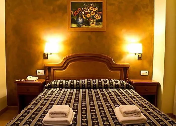 Hotel Clemente Barbastro