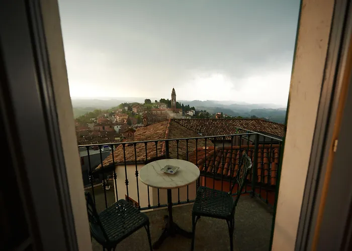 Aparthotel Felicin - Dimora del Centro Monforte dʼAlba