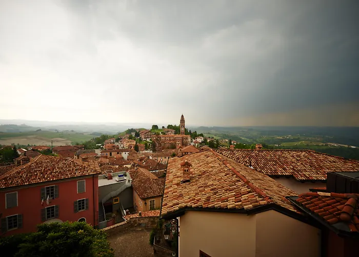 Aparthotel Felicin - Dimora del Centro Monforte dʼAlba