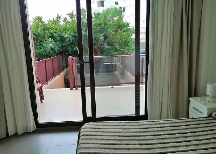 Aparthotel El Faro Cullera