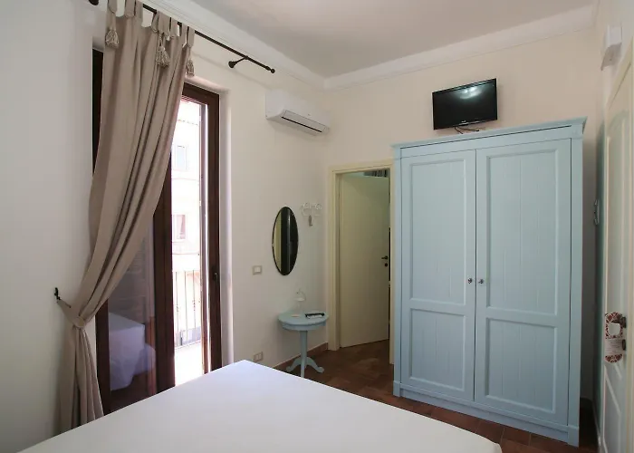 Casa Levante Oliveri