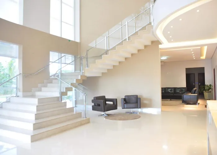 Kamur Plaza Hotel Goianesia