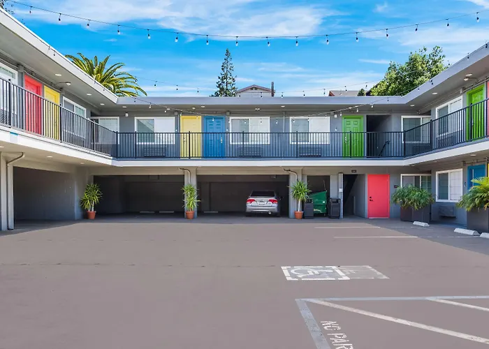 Signature Inn Oakland