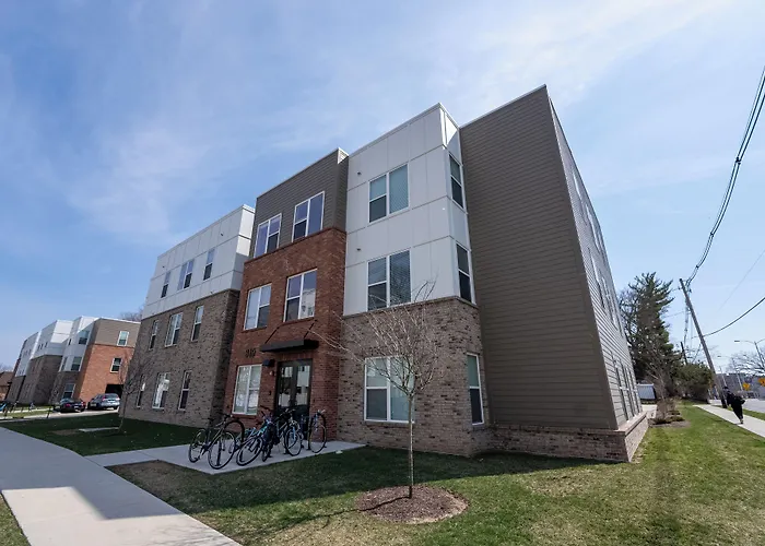 Yugo Guest Suites Urbana