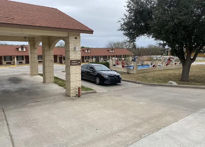 Falcon Executive Inn
