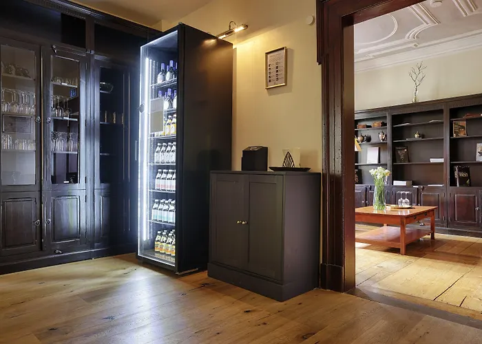 Hotel Wiener Botschaft - SELF CHECK-IN, keine Rezeption Veitshöchheim