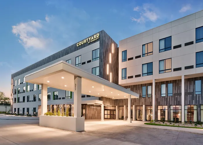 Courtyard Ames Hotel