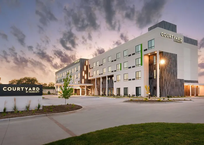 Courtyard Ames Hotel