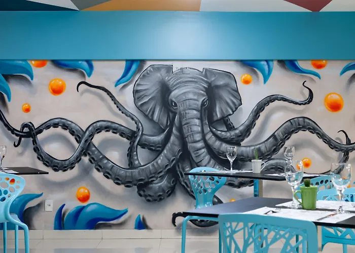 Mural Living Hotel Manaus