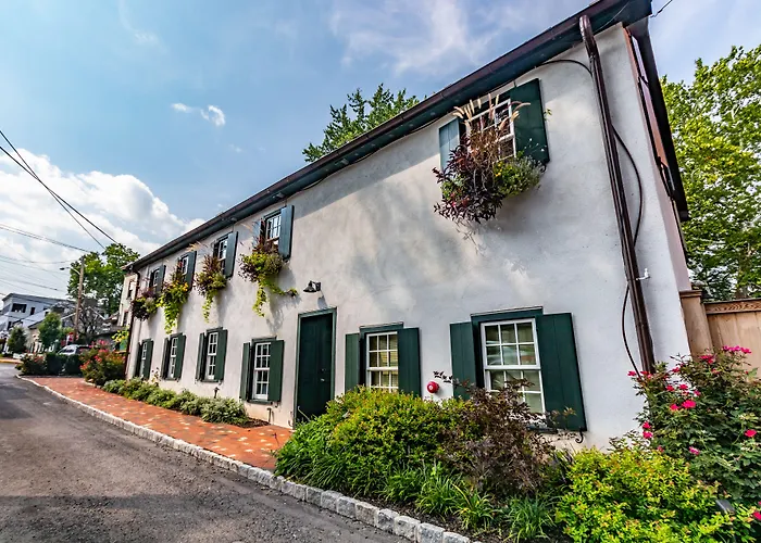 Carriage House New Hope Hotel