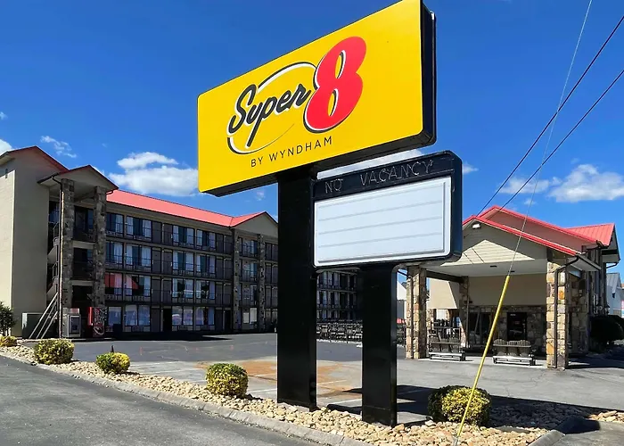 Super 8 By Wyndham Pigeon Forge Downtown