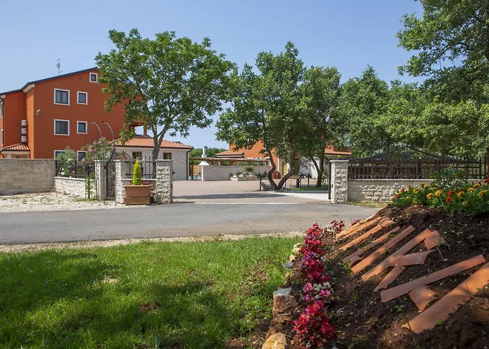 Hotel Natura Vilanija