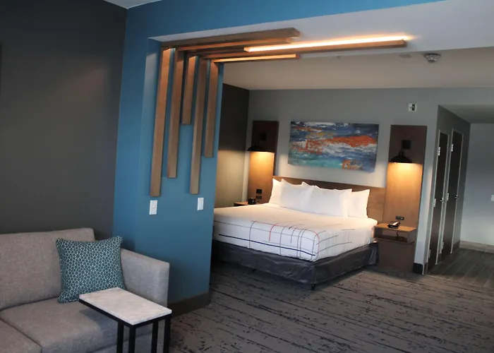 La Quinta Inn & Suites By Wyndham Bardstown
