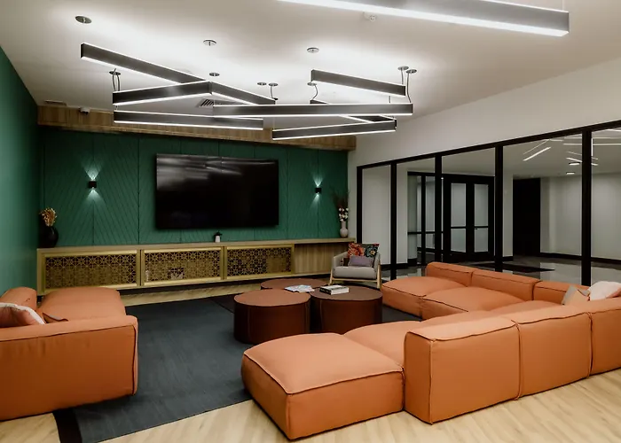 Roost Cleveland Aparthotel